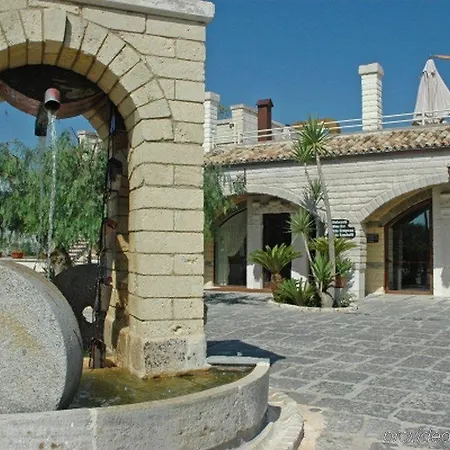Regina Bari 4*