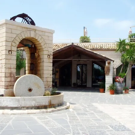 Regina Bari 4*