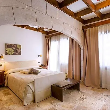 Hotel Regina Bari 4*