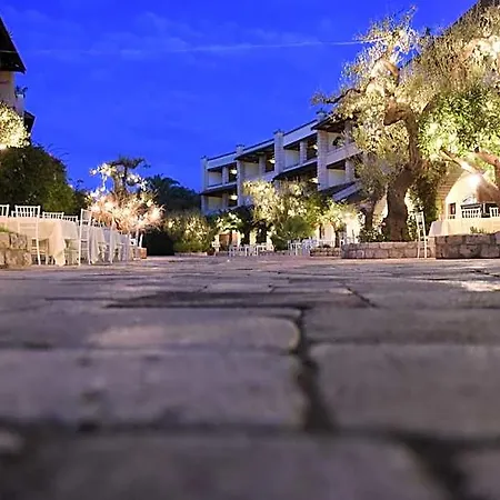Regina Bari 4*
